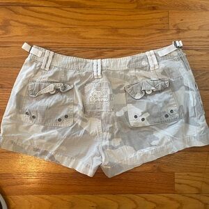 DaNang Gray Camo Women's Shorts L